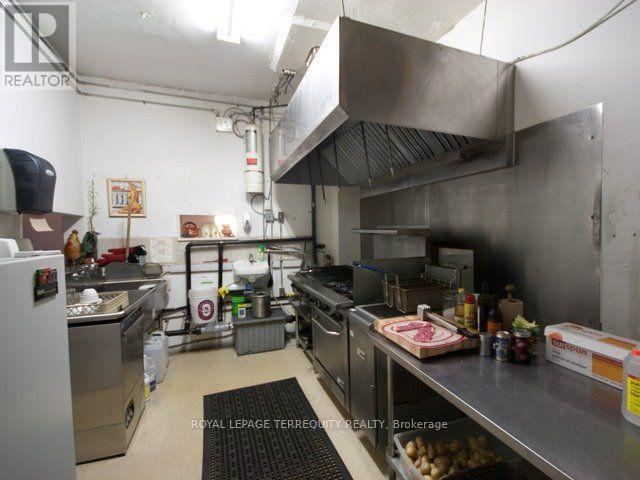 1680 St Clair Avenue W, Toronto (Weston-Pellam Park), Ontario  M6N 1H8 - Photo 7 - W12174947