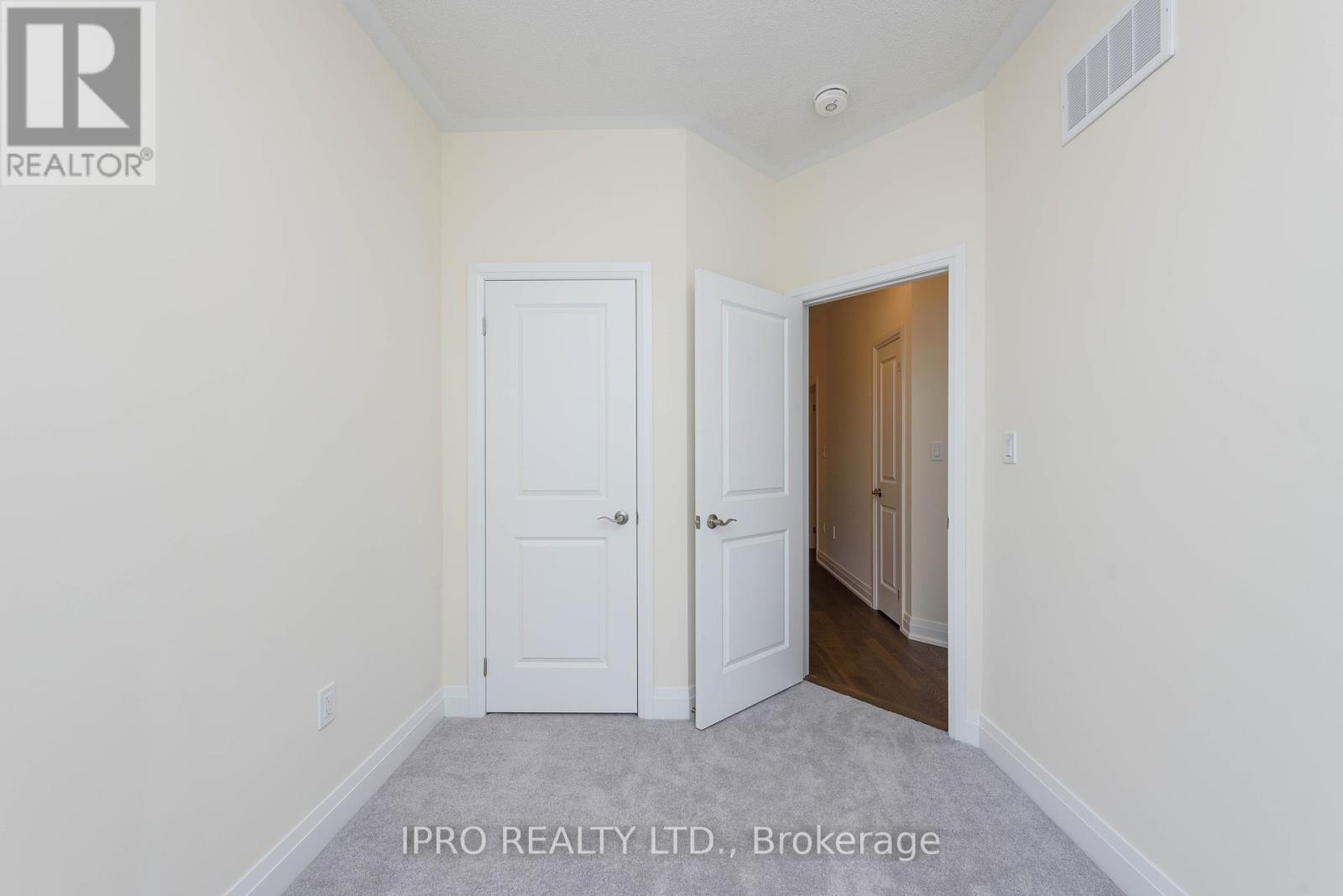 2538 Littlefield Crescent, Oakville (Ga Glen Abbey), Ontario  L6M 4G3 - Photo 32 - W12151911