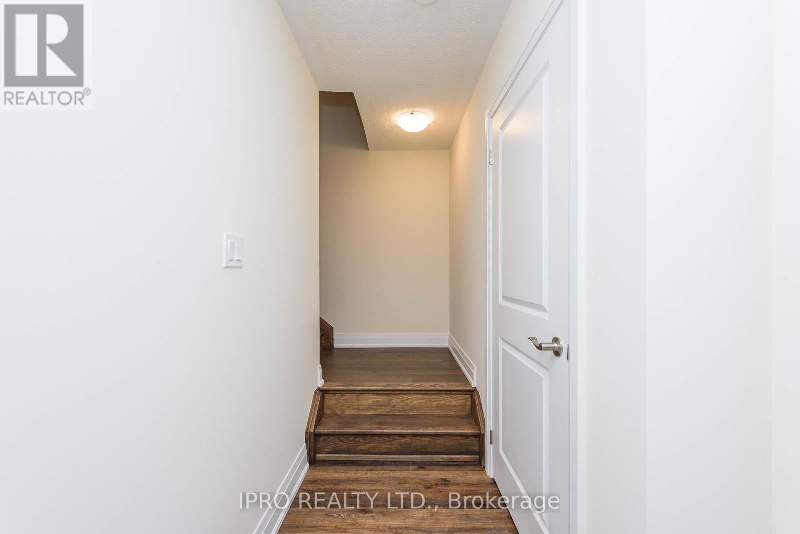 2538 Littlefield Crescent, Oakville (Ga Glen Abbey), Ontario  L6M 4G3 - Photo 7 - W12151911