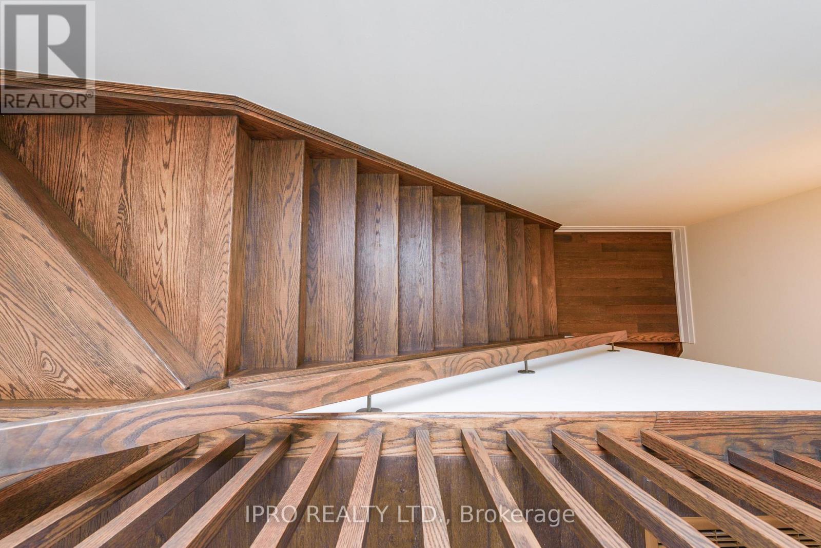 2538 Littlefield Crescent, Oakville (Ga Glen Abbey), Ontario  L6M 4G3 - Photo 8 - W12151911