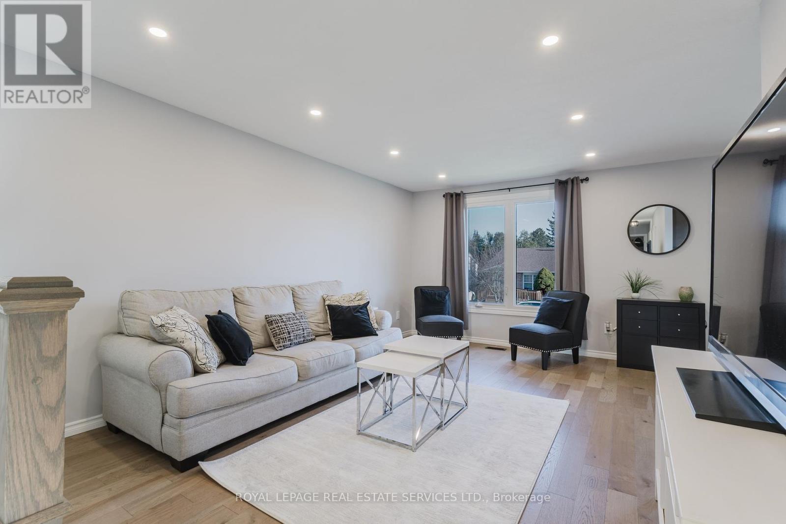 19 Southglen Road, Brant, Ontario  N3R 6Z8 - Photo 8 - X12185694
