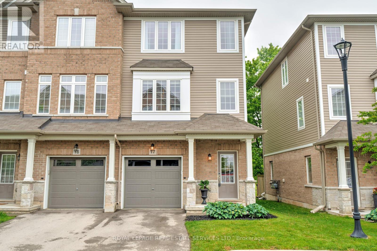 17 - 122 DUNDAS STREET E, Hamilton, Ontario