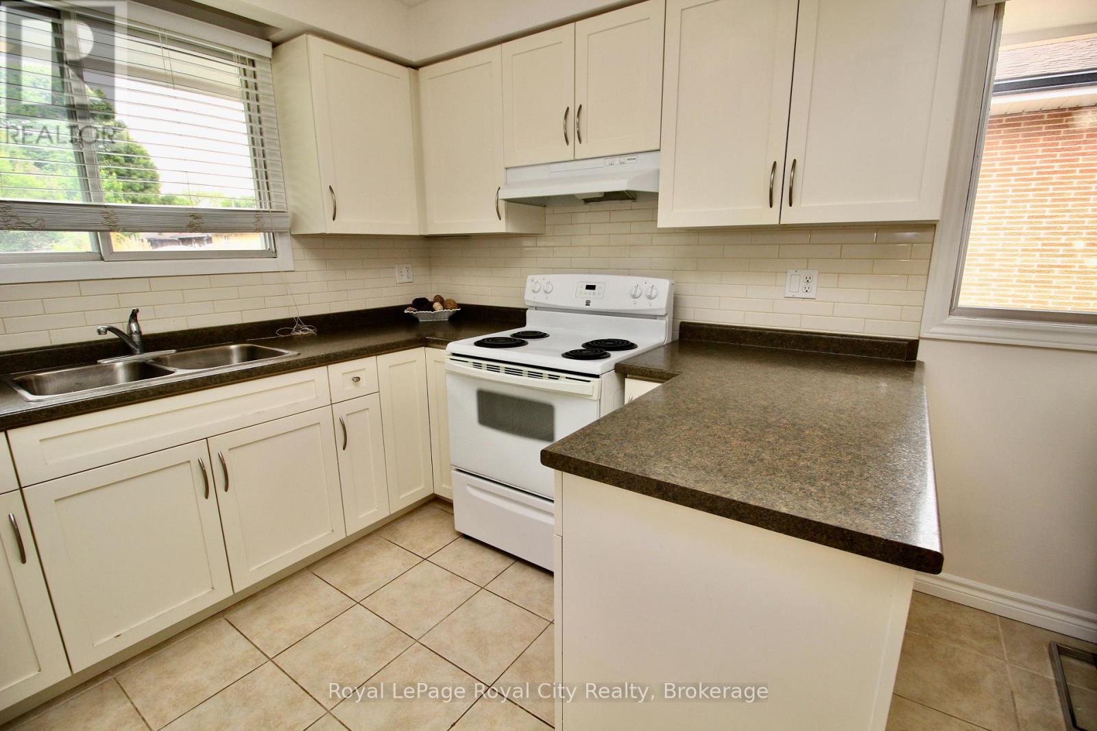 188 Alma Street N, Guelph, Ontario  N1H 5X5 - Photo 10 - X12185740