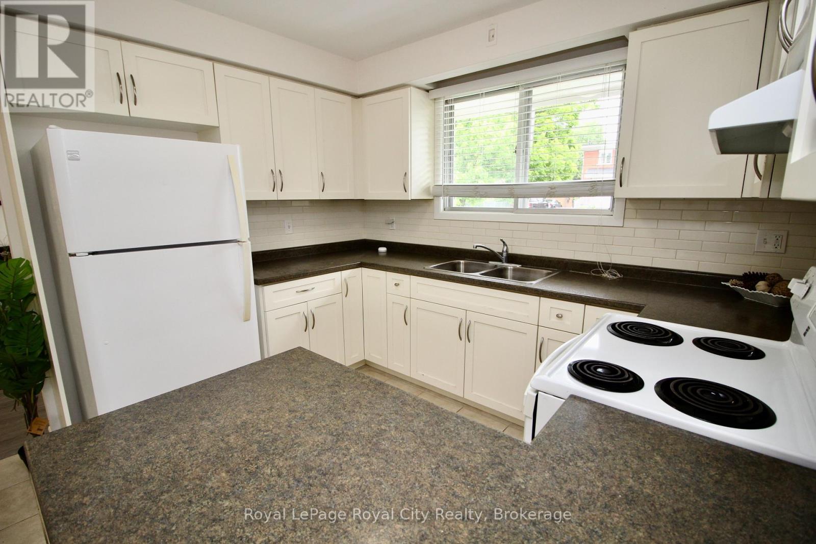 188 Alma Street N, Guelph, Ontario  N1H 5X5 - Photo 8 - X12185740
