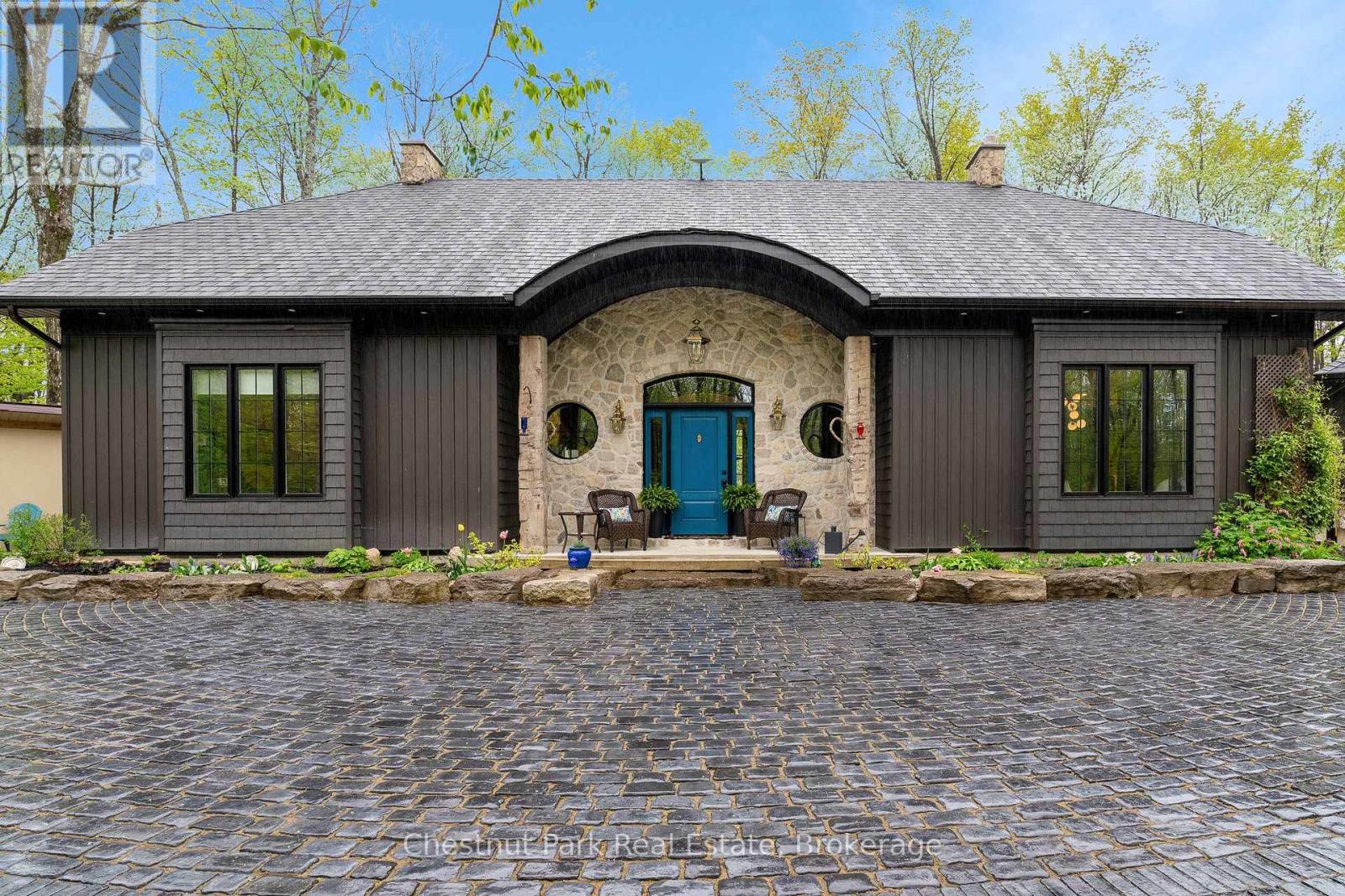 583724 Sideroad 60, Chatsworth, Ontario  N0H 1R0 - Photo 2 - X12185809