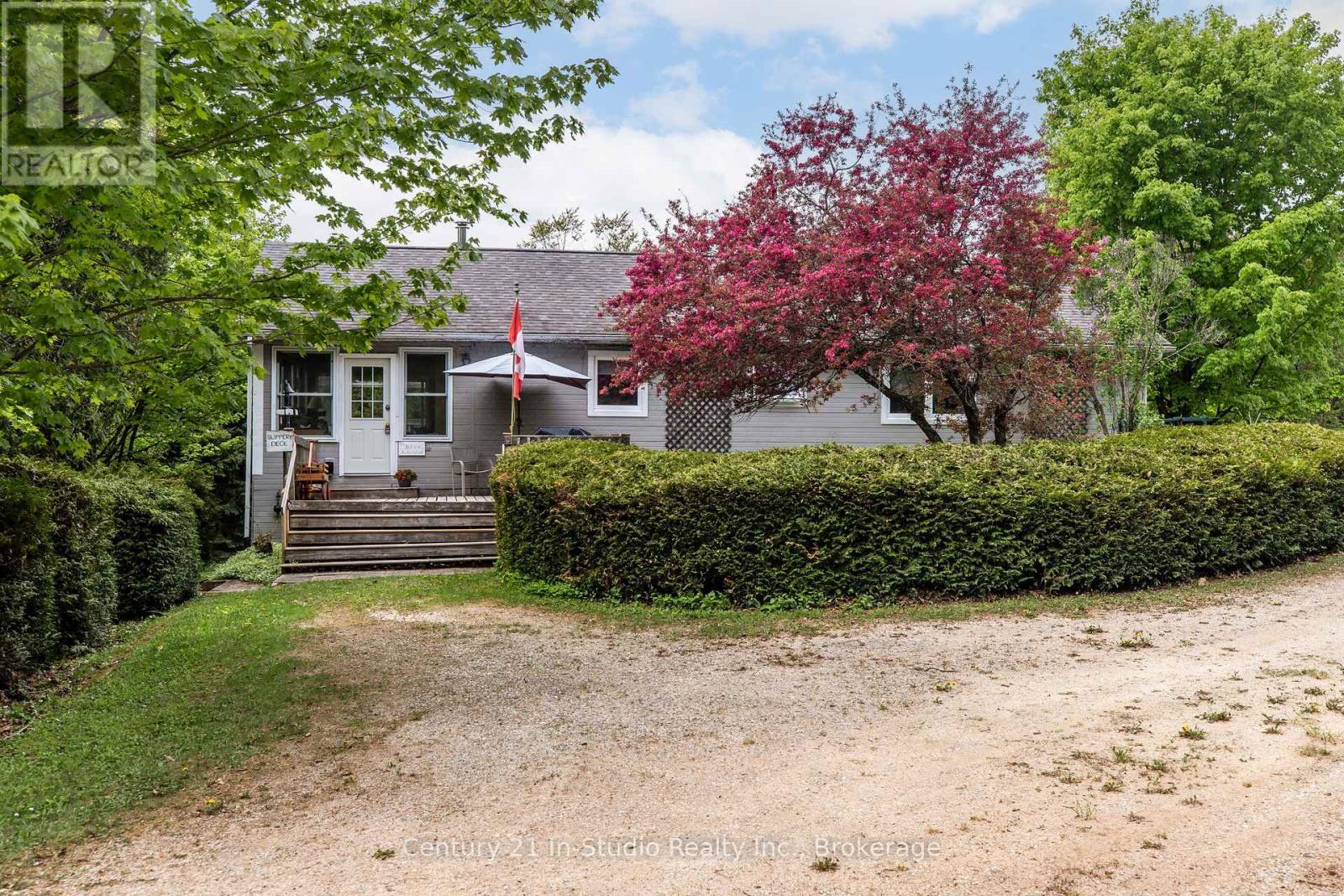 305207 South Line A, Grey Highlands, Ontario  N0C 1K0 - Photo 6 - X12185834