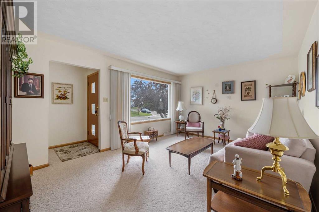 Property at 8 Foley Road SE image 5