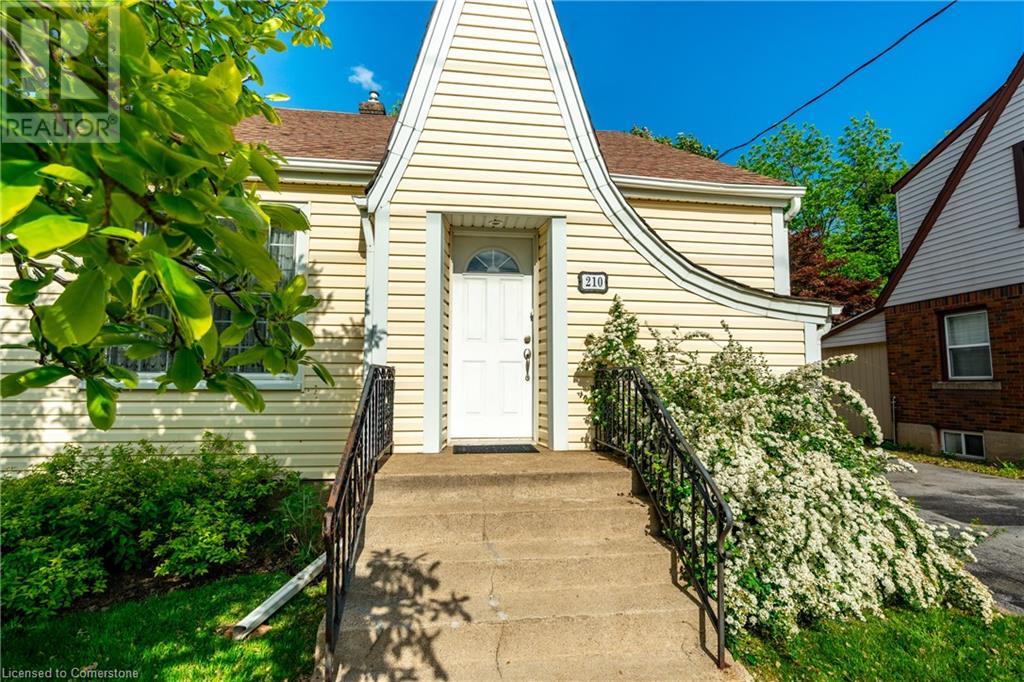 Property at 210 VINE Street image 3