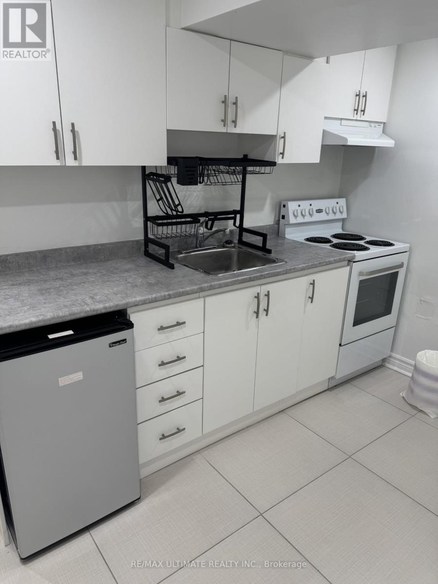 27 Brisbourne Grove, Toronto, Ontario  M1B 1P2 - Photo 8 - E12178923
