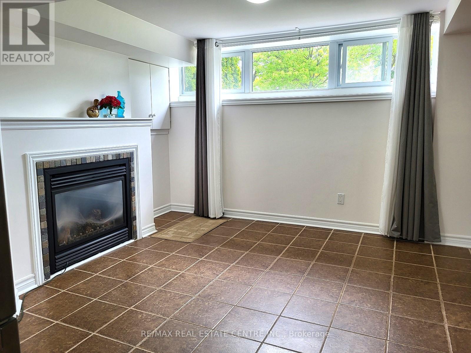 22 Hollister Road, Toronto, Ontario  M9C 4M7 - Photo 2 - W12176253