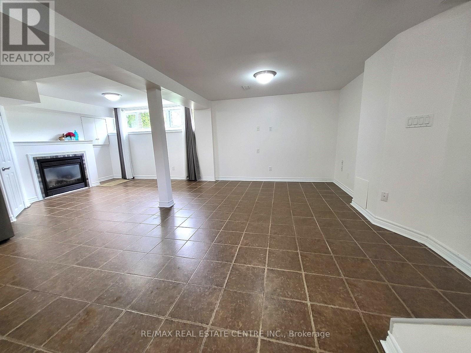 22 Hollister Road, Toronto, Ontario  M9C 4M7 - Photo 5 - W12176253