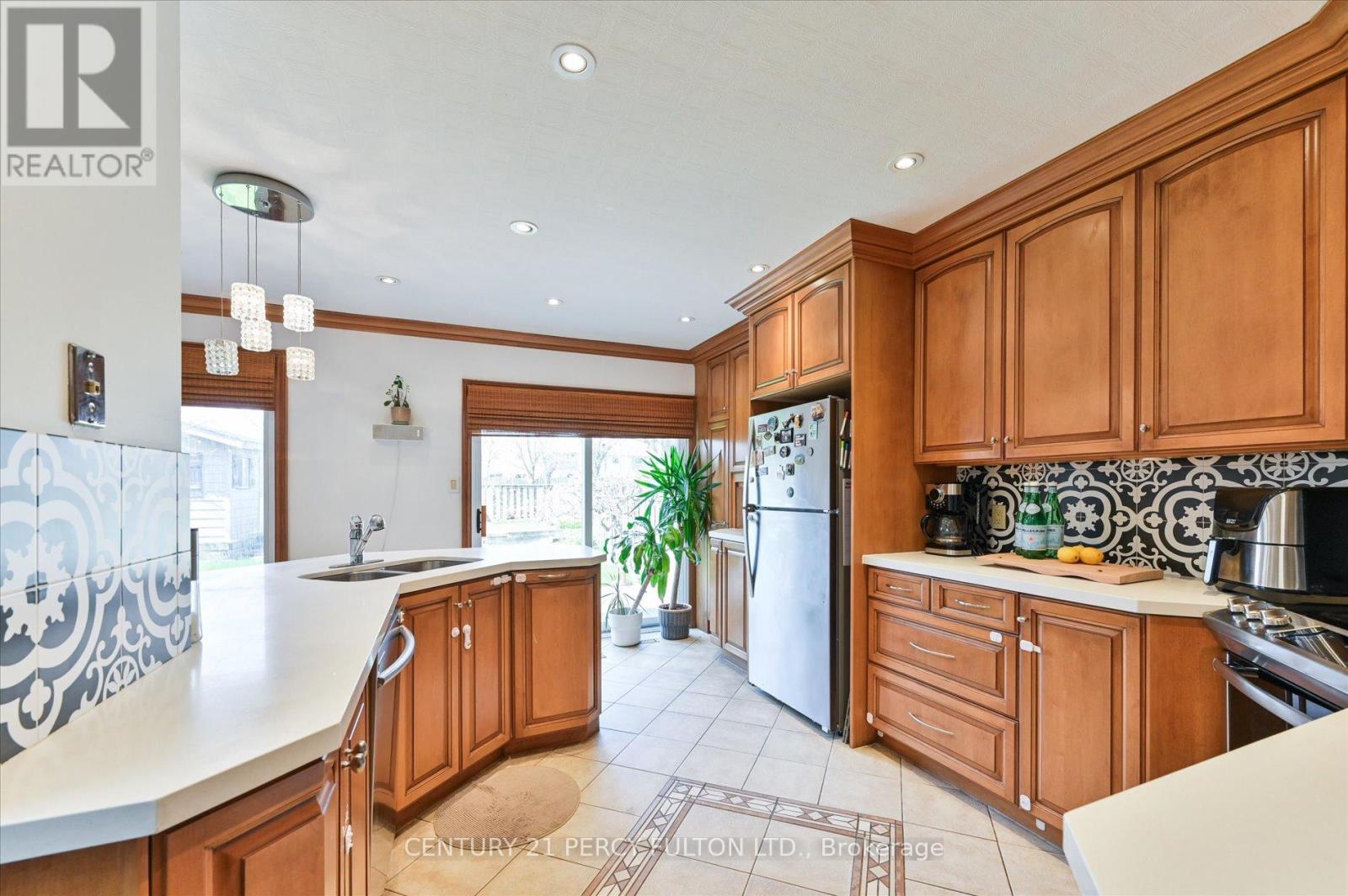 16 Andrea Road, Ajax, Ontario  L1S 3V7 - Photo 10 - E12185761