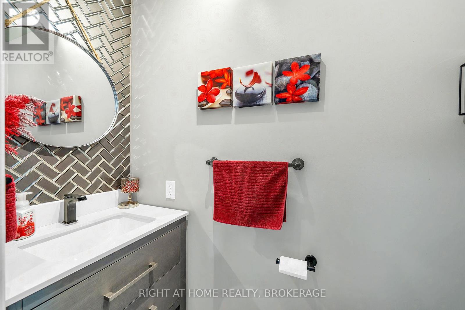 Property at 11 EBERLEE COURT image 5