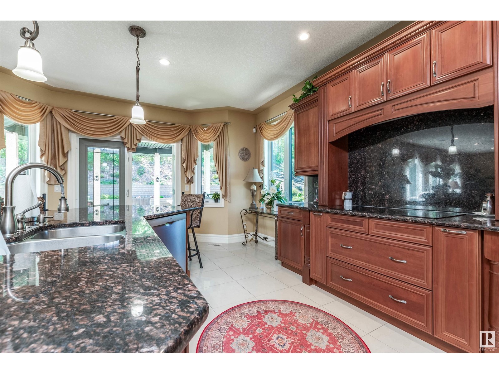 Property at #392 52304 RGE ROAD 233 image 2