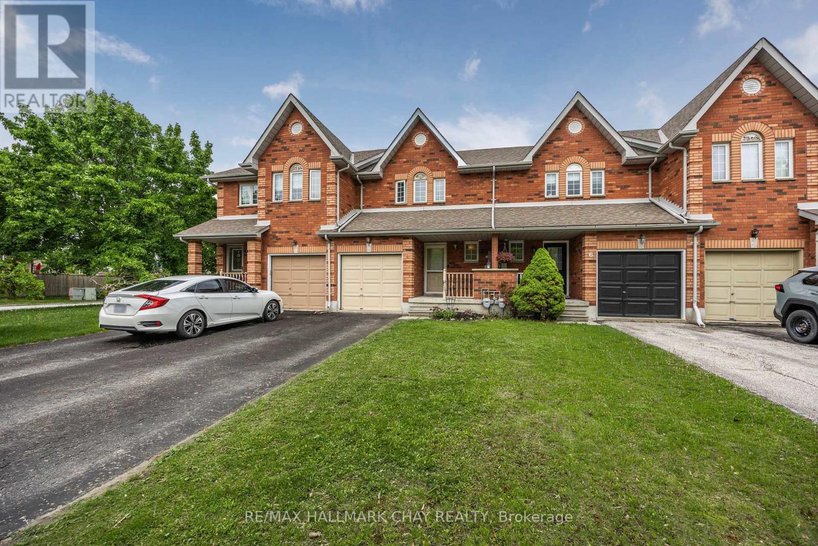 4 Huitema Court, Barrie, Ontario  L4N 9P9 - Photo 4 - S12185793