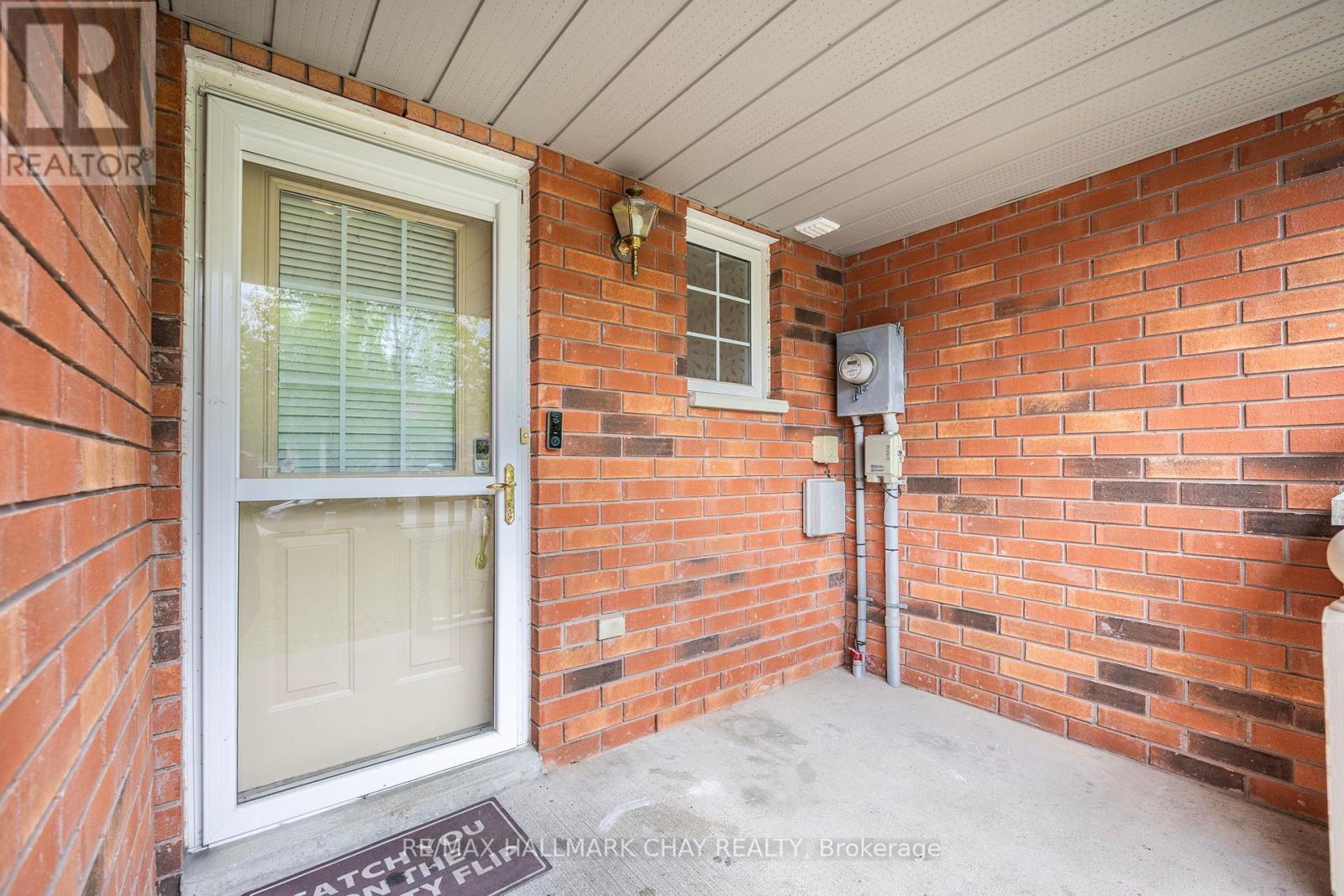 4 Huitema Court, Barrie, Ontario  L4N 9P9 - Photo 7 - S12185793