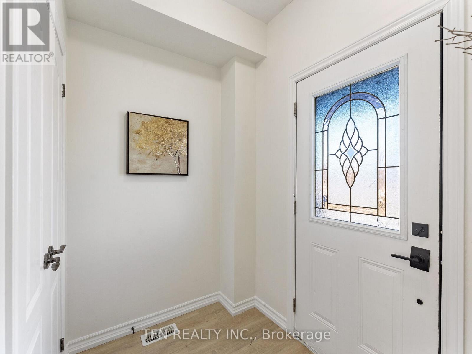 9 Cygnus Crescent, Barrie, Ontario  L4M 0K6 - Photo 3 - S12185810