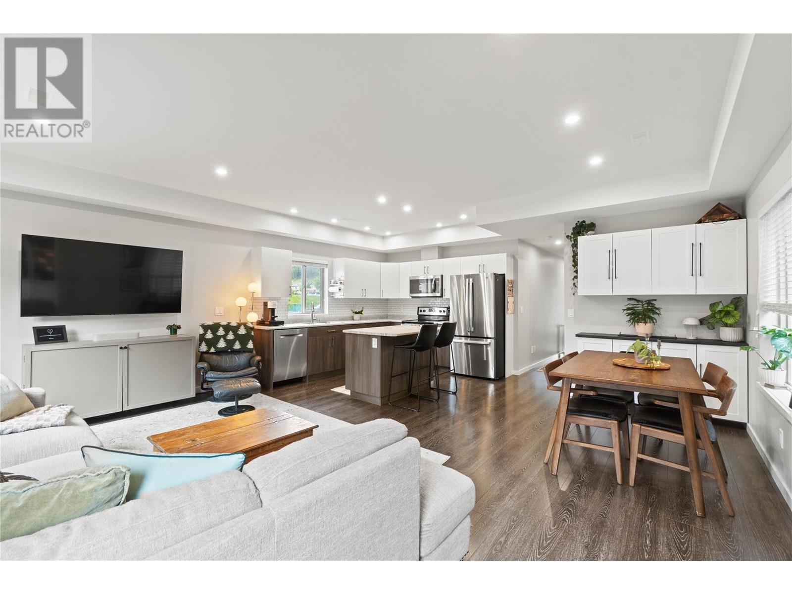 Property at 1850 HUGH ALLAN Drive Unit# 130 image 3