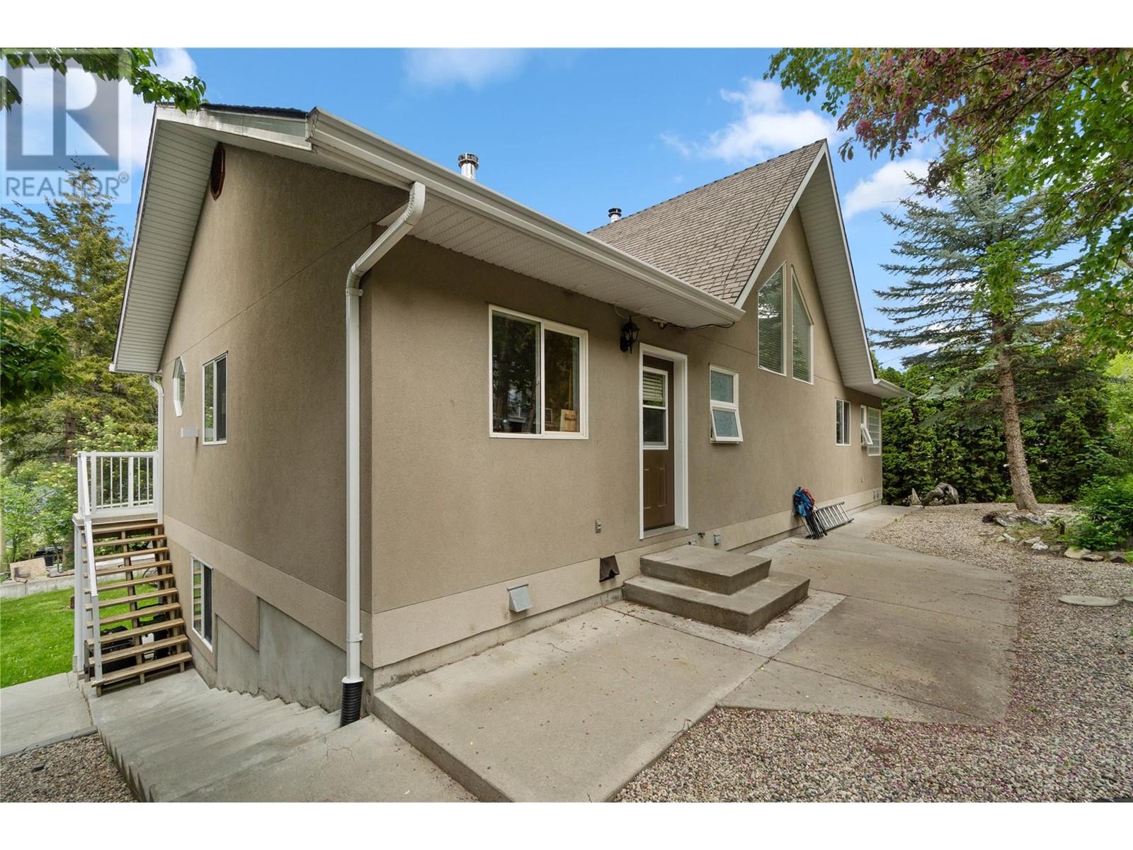 2245 PAUL LAKE Road, Kamloops, BC v2h1n9