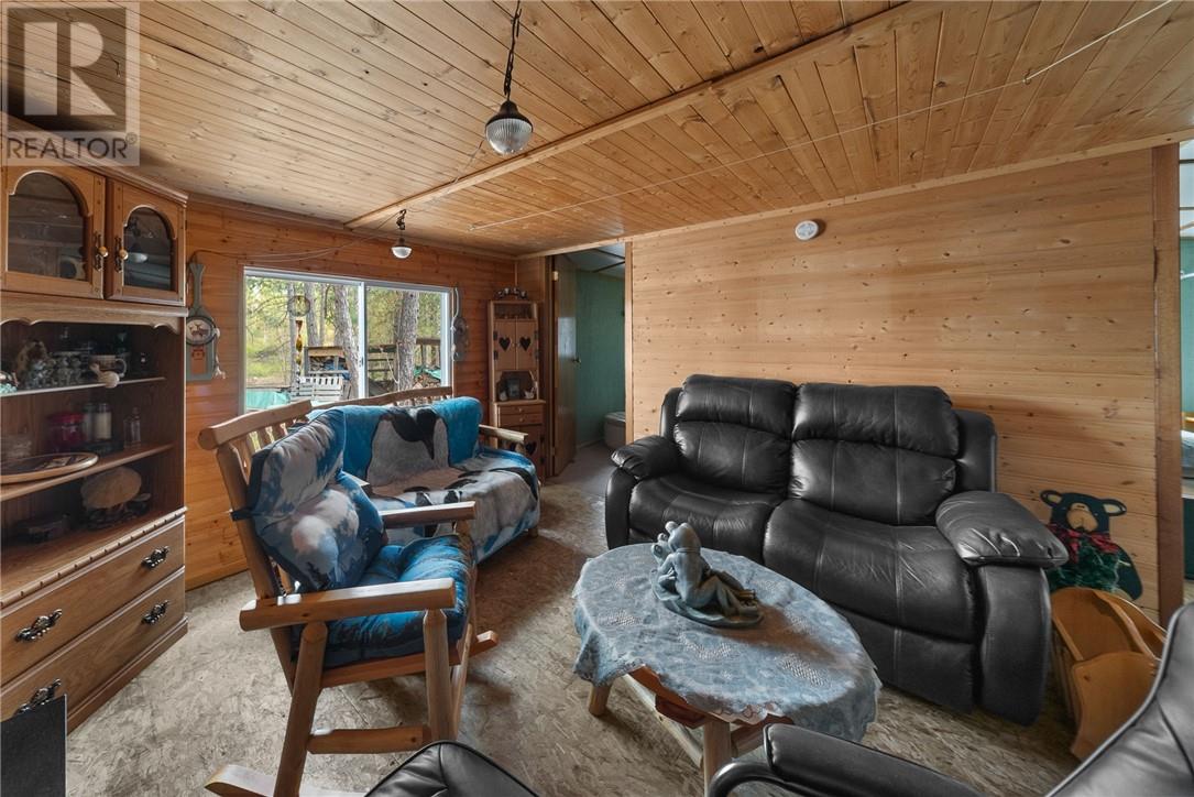 81 Red Deer Lake Road S, Greater Sudbury, Ontario  P3E 4N1 - Photo 37 - 2122598