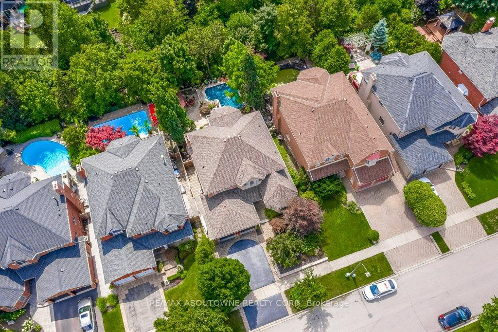 2080 Mckerlie Crescent, Burlington, Ontario  L7M 4E8 - Photo 35 - W12185767