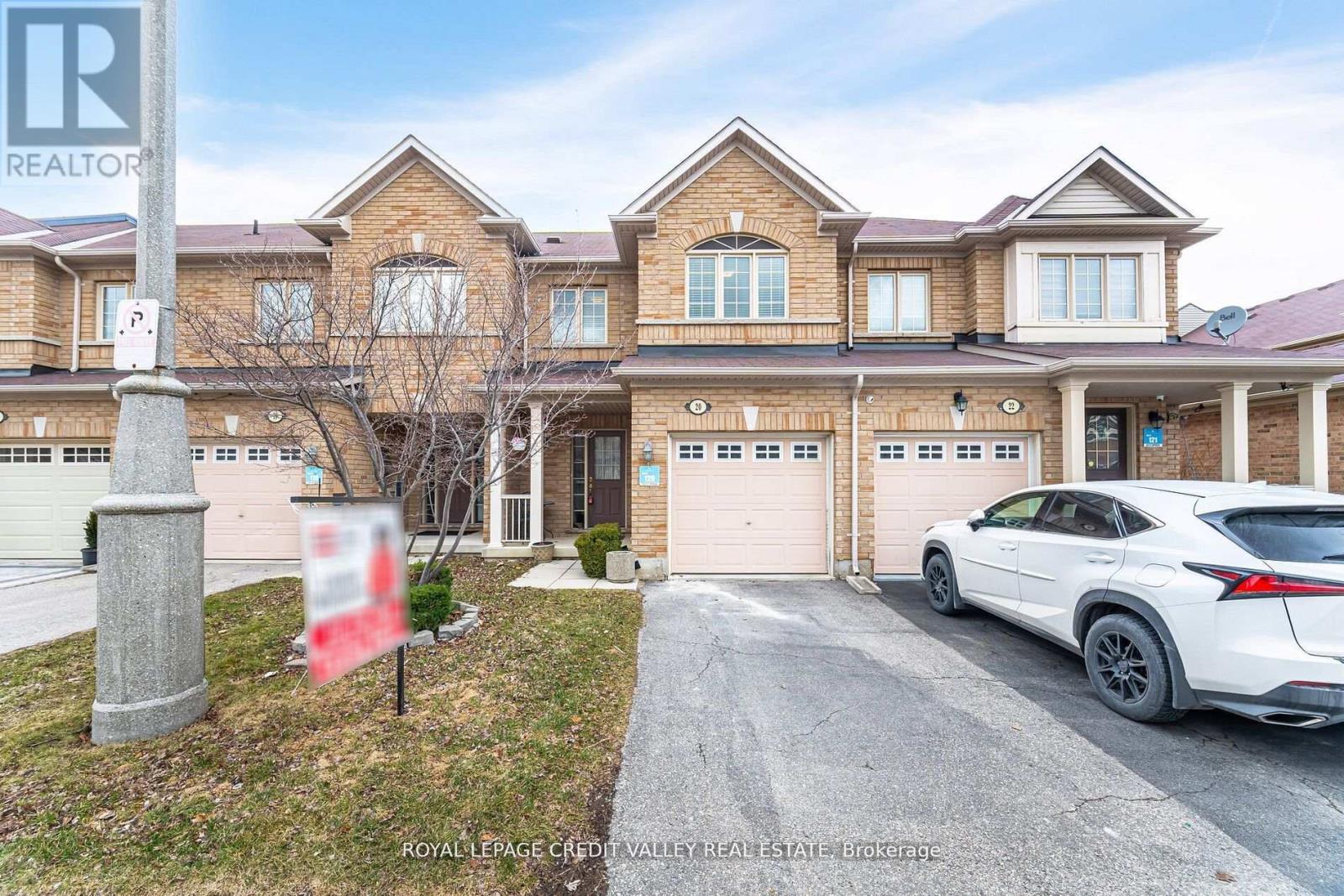 20 Cedarbrook Road, Brampton (Sandringham-Wellington), Ontario  L6R 0W9 - Photo 1 - W12185800
