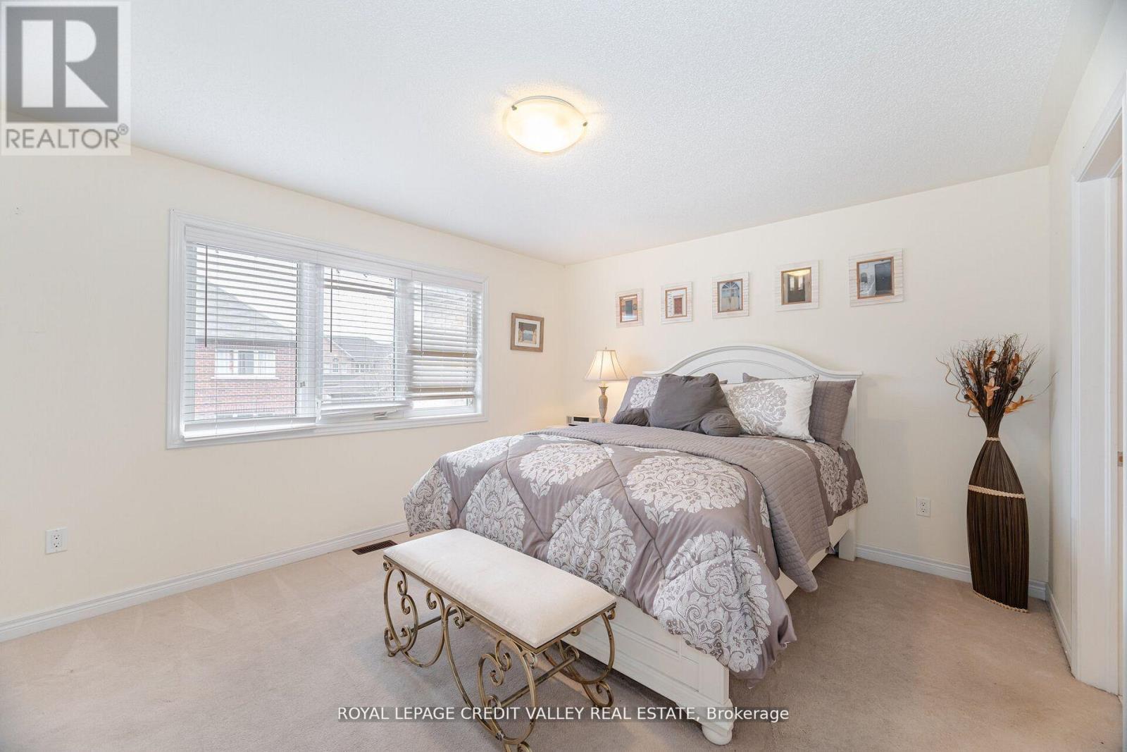 20 Cedarbrook Road, Brampton (Sandringham-Wellington), Ontario  L6R 0W9 - Photo 10 - W12185800
