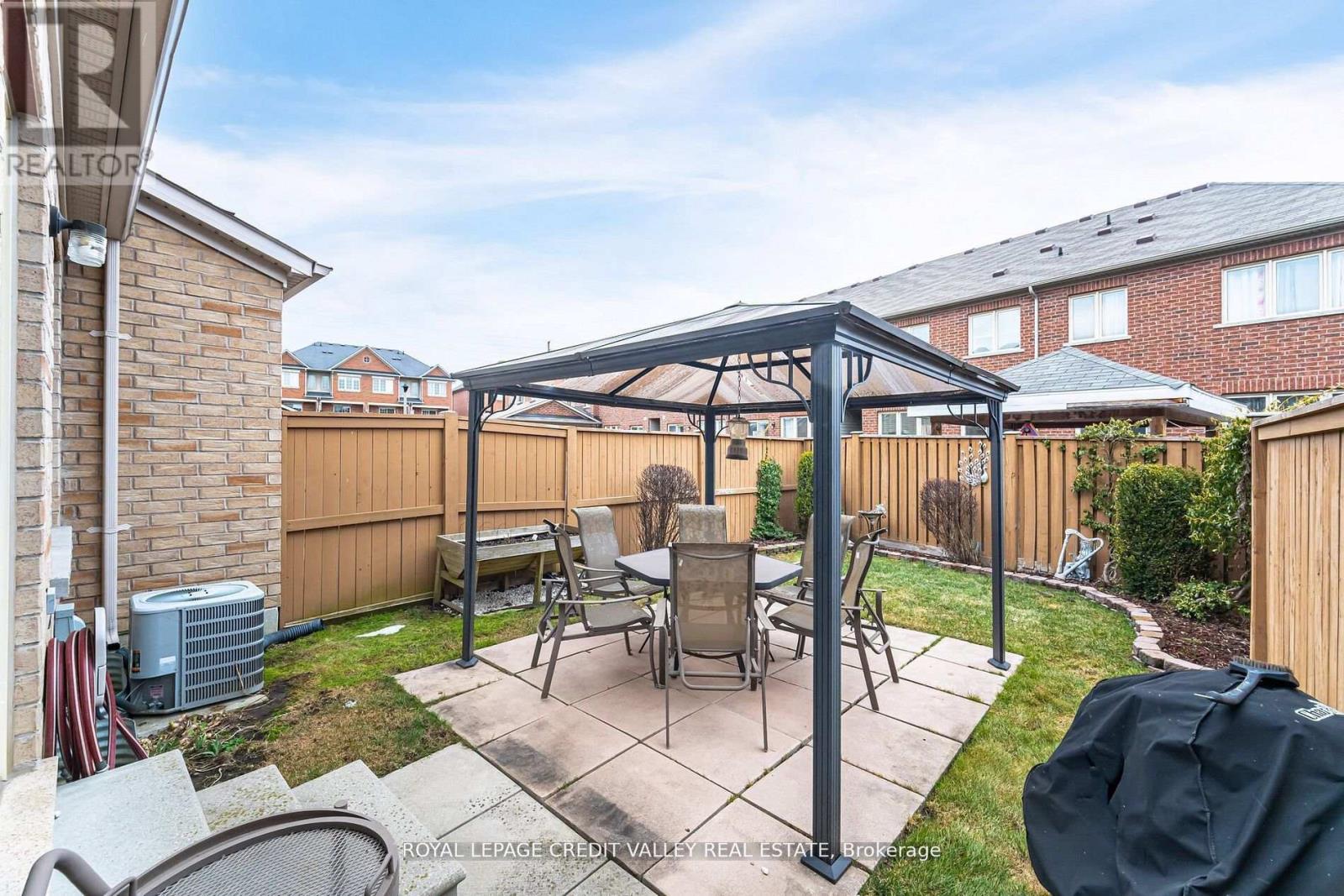 20 Cedarbrook Road, Brampton (Sandringham-Wellington), Ontario  L6R 0W9 - Photo 19 - W12185800