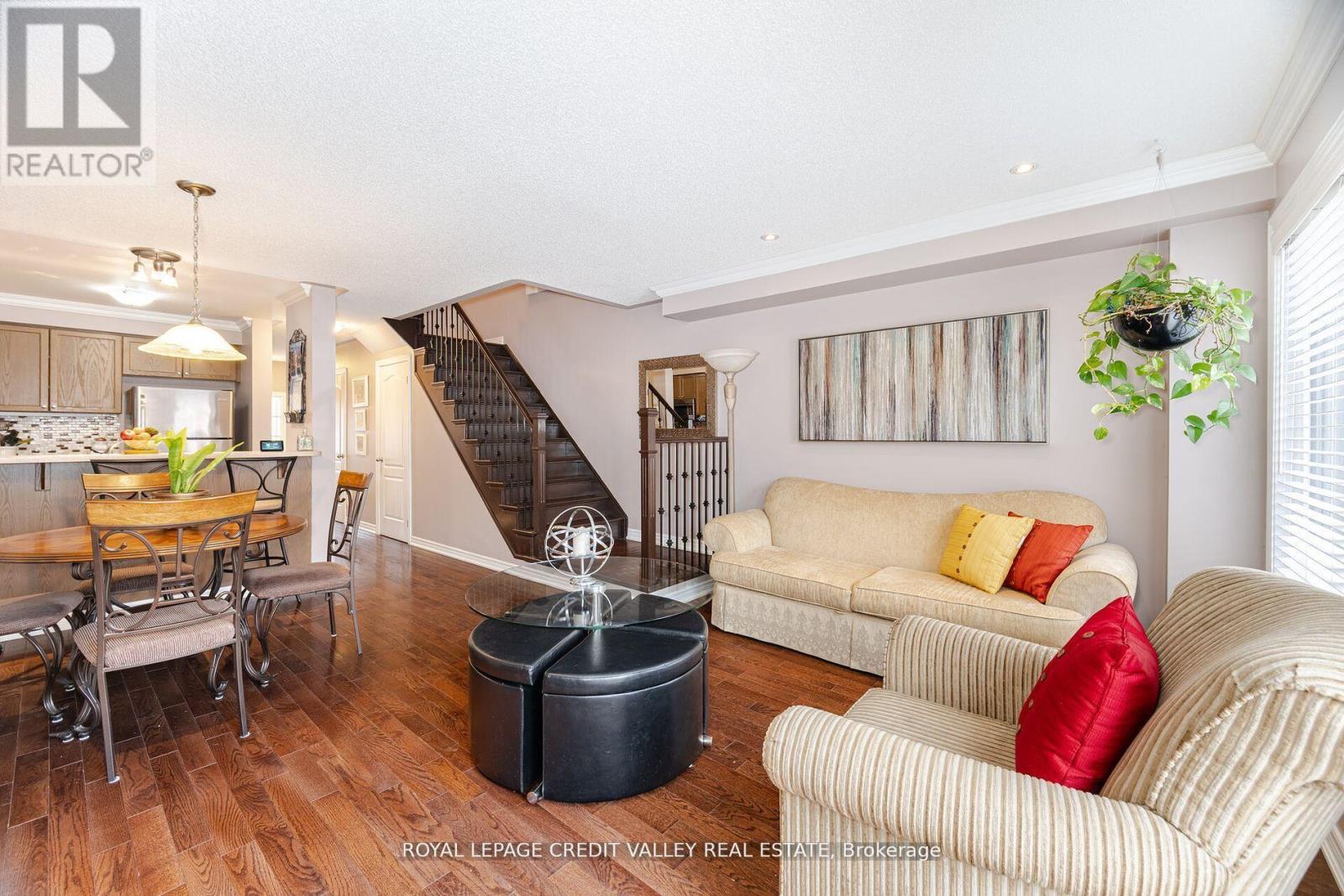 20 Cedarbrook Road, Brampton (Sandringham-Wellington), Ontario  L6R 0W9 - Photo 6 - W12185800