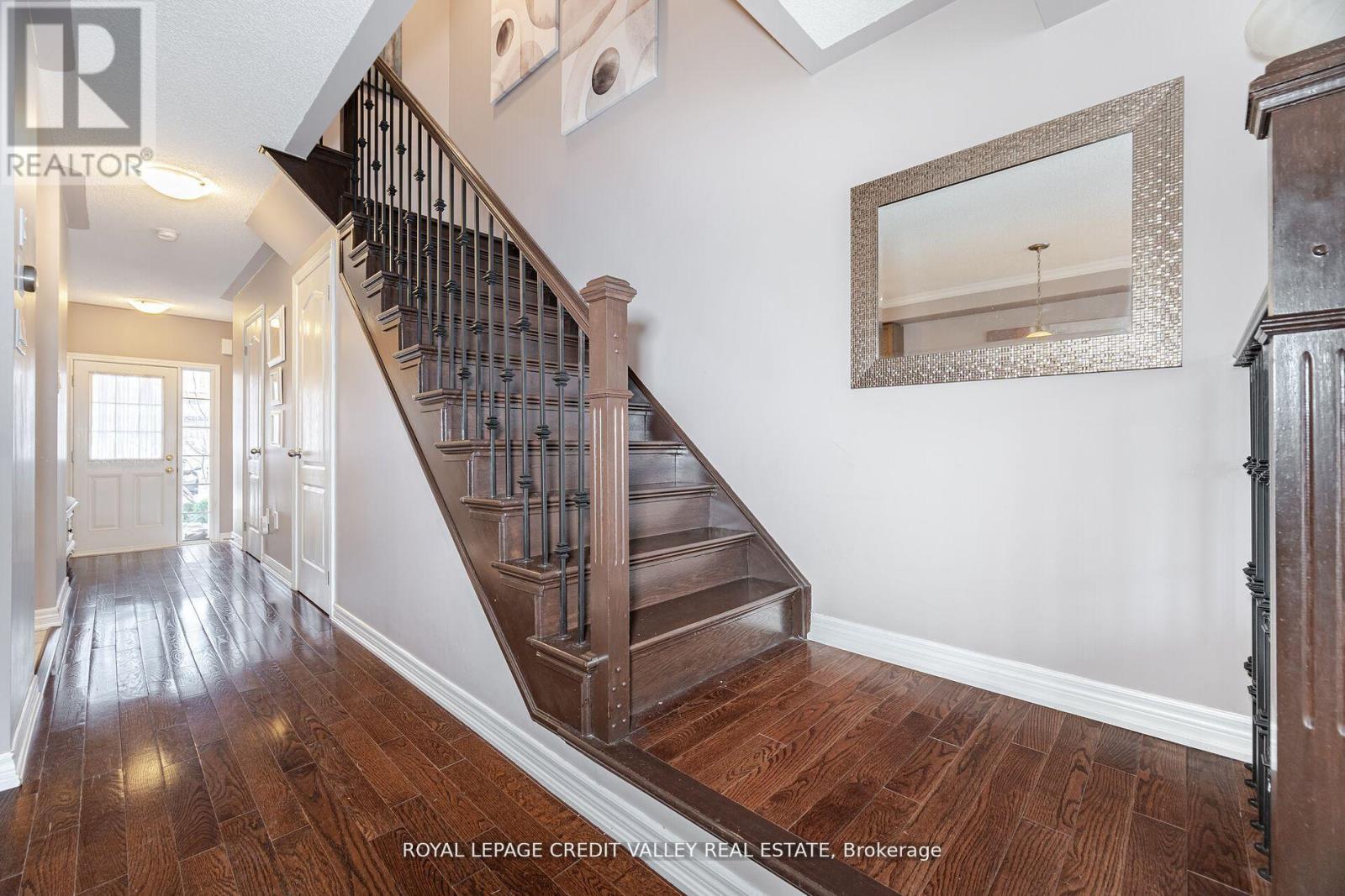 20 Cedarbrook Road, Brampton (Sandringham-Wellington), Ontario  L6R 0W9 - Photo 8 - W12185800