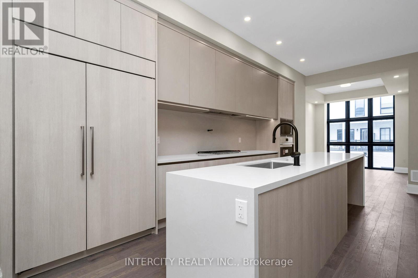 2 - 138 East Street, Oakville, Ontario  L6L 0H9 - Photo 11 - W12185838