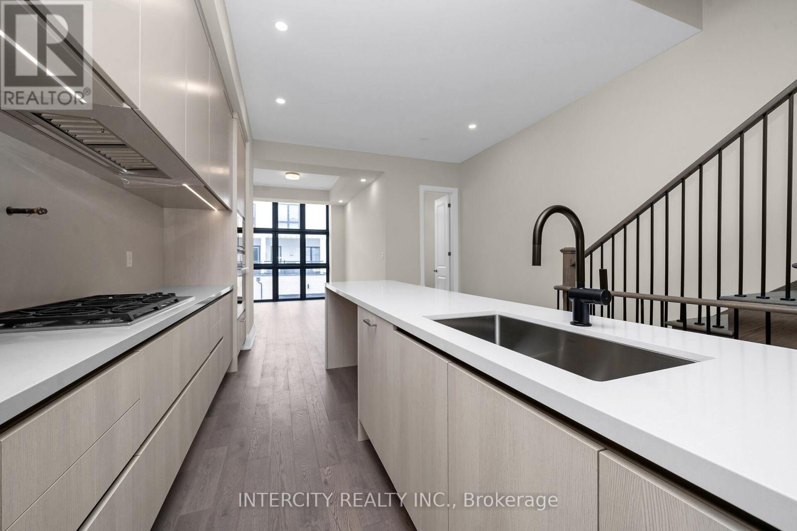 2 - 138 East Street, Oakville, Ontario  L6L 0H9 - Photo 13 - W12185838