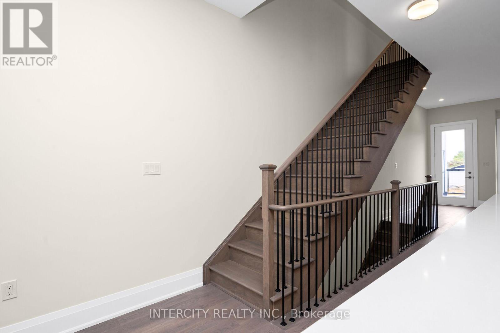 2 - 138 East Street, Oakville, Ontario  L6L 0H9 - Photo 20 - W12185838