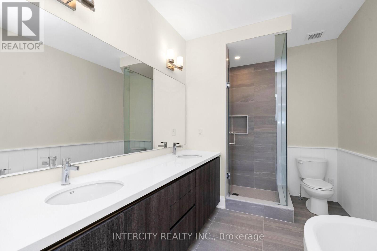2 - 138 East Street, Oakville, Ontario  L6L 0H9 - Photo 24 - W12185838