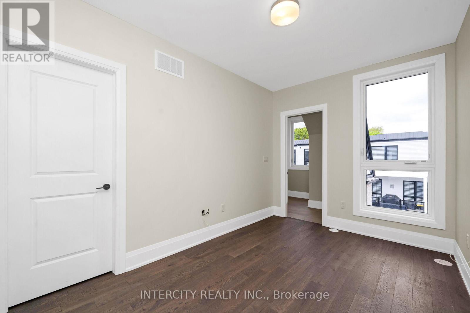 2 - 138 East Street, Oakville, Ontario  L6L 0H9 - Photo 27 - W12185838