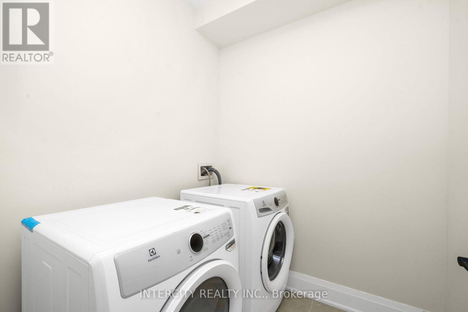 2 - 138 East Street, Oakville, Ontario  L6L 0H9 - Photo 31 - W12185838
