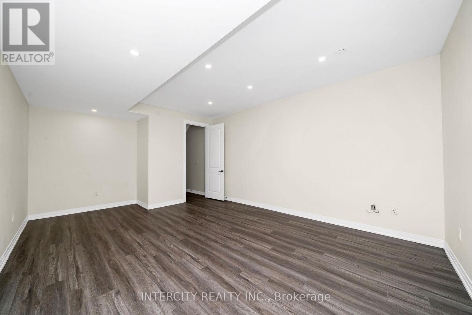 2 - 138 East Street, Oakville (Br Bronte), Ontario  L6L 0H9 - Photo 33 - W12185838