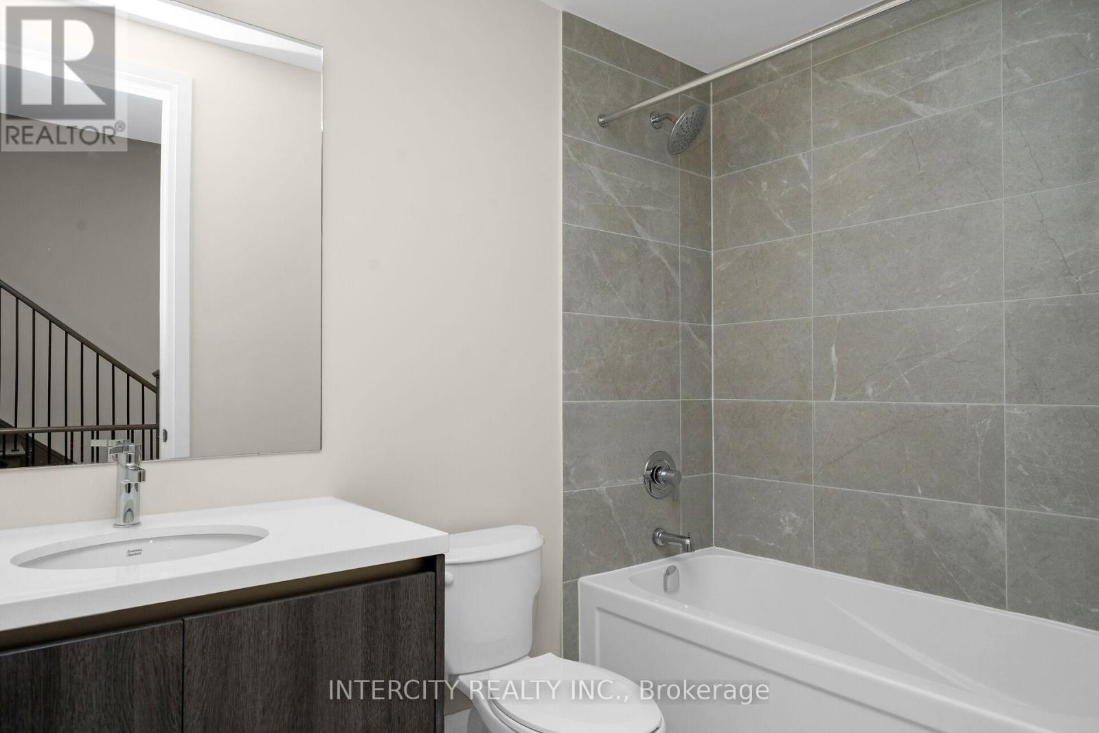 2 - 138 East Street, Oakville, Ontario  L6L 0H9 - Photo 7 - W12185838