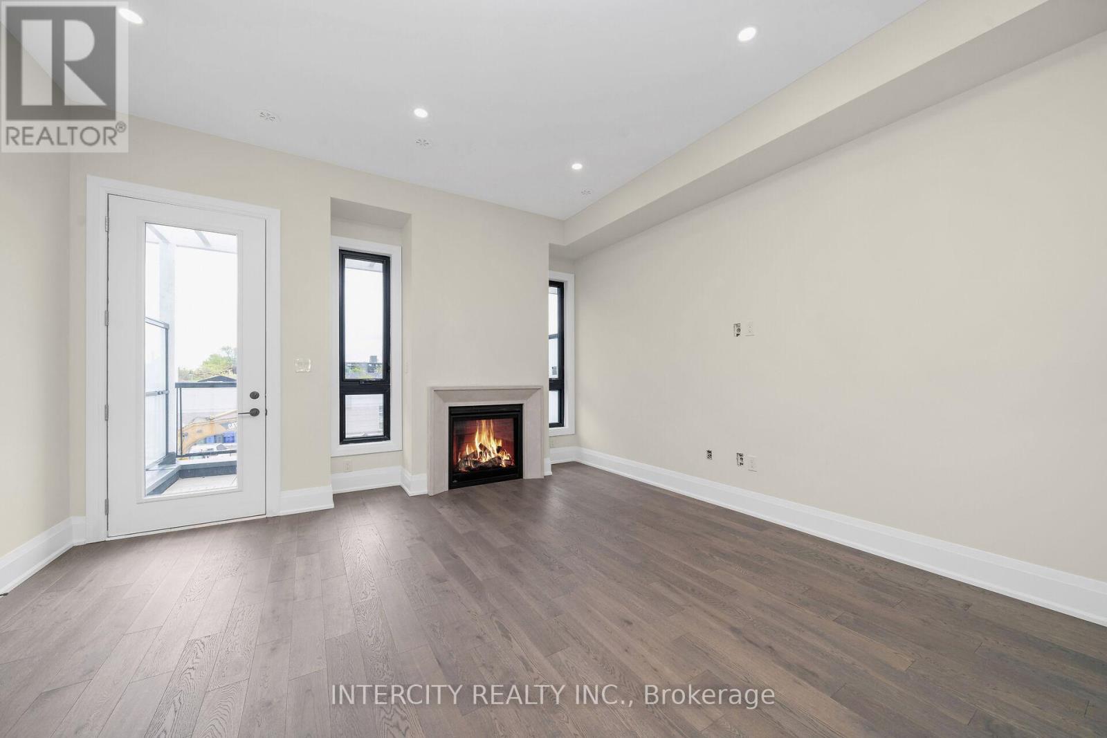 2 - 138 East Street, Oakville, Ontario  L6L 0H9 - Photo 8 - W12185838