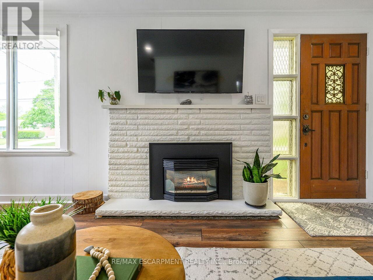 133 Willson Road, Welland, Ontario  L3C 2T5 - Photo 7 - X12185776
