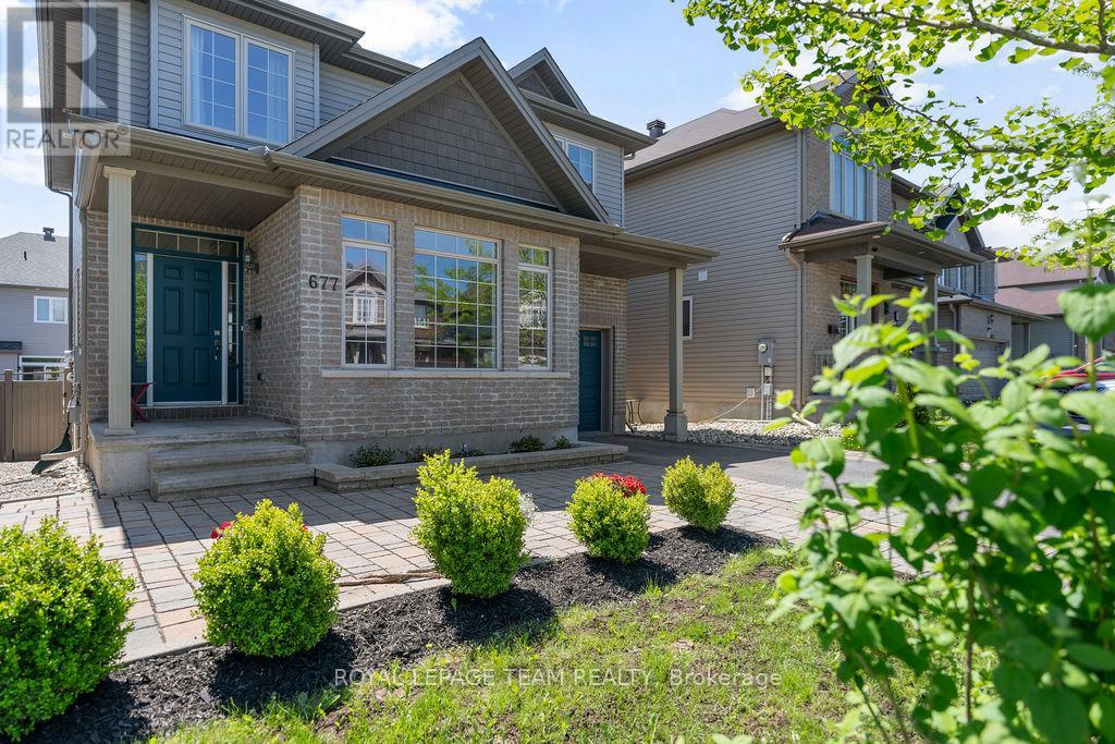 Property at 677 SUNBURST STREET image 2