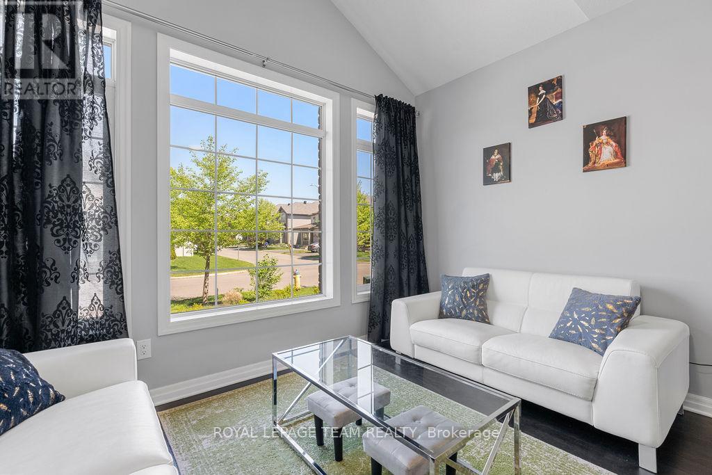 Property at 677 SUNBURST STREET image 5