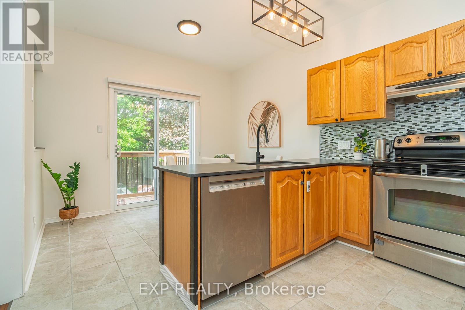 1091 Rocky Harbour Crescent, Ottawa, Ontario  K1V 1V4 - Photo 11 - X12185928