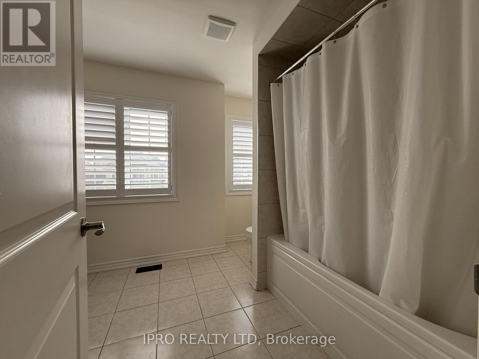 8 Whitton Drive, Brant (Paris), Ontario  N3L 3E3 - Photo 23 - X12185854
