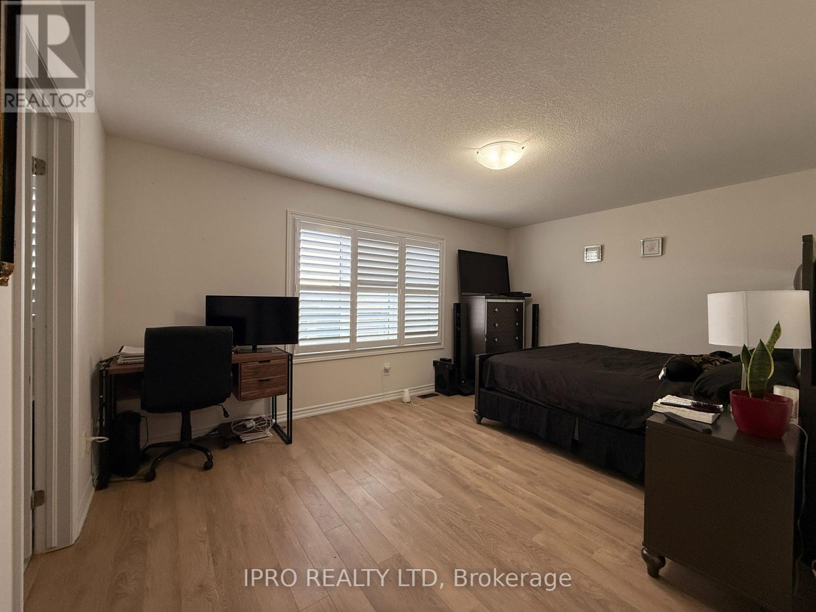 8 Whitton Drive, Brant (Paris), Ontario  N3L 3E3 - Photo 31 - X12185854