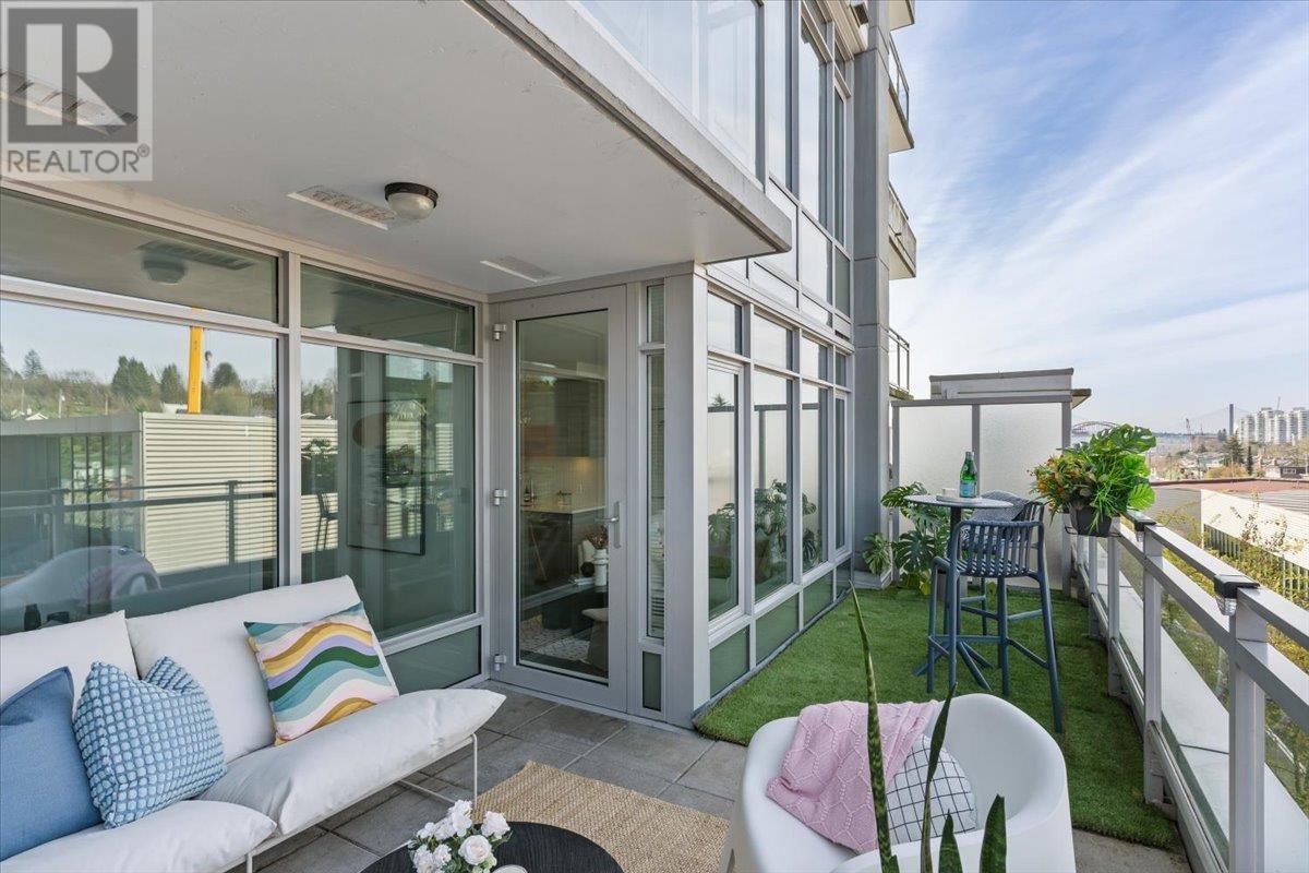 302 200 Nelson's Crescent, New Westminster, British Columbia  V3L 0H4 - Photo 1 - R3009321