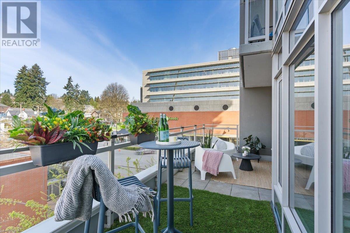 302 200 Nelson's Crescent, New Westminster, British Columbia  V3L 0H4 - Photo 2 - R3009321