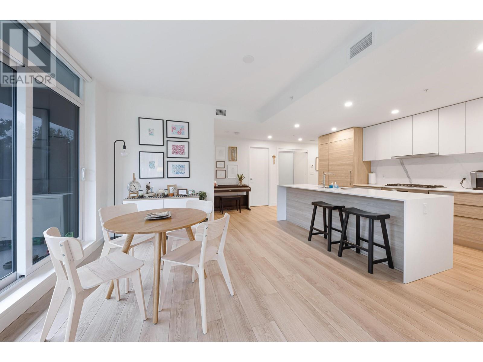 802 595 Austin Avenue, Coquitlam, British Columbia  V3K 0G7 - Photo 6 - R3009322