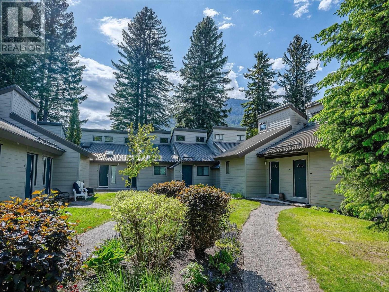 D2 6900 Crabapple Drive, Whistler, British Columbia  V8E 0C5 - Photo 1 - R3009335