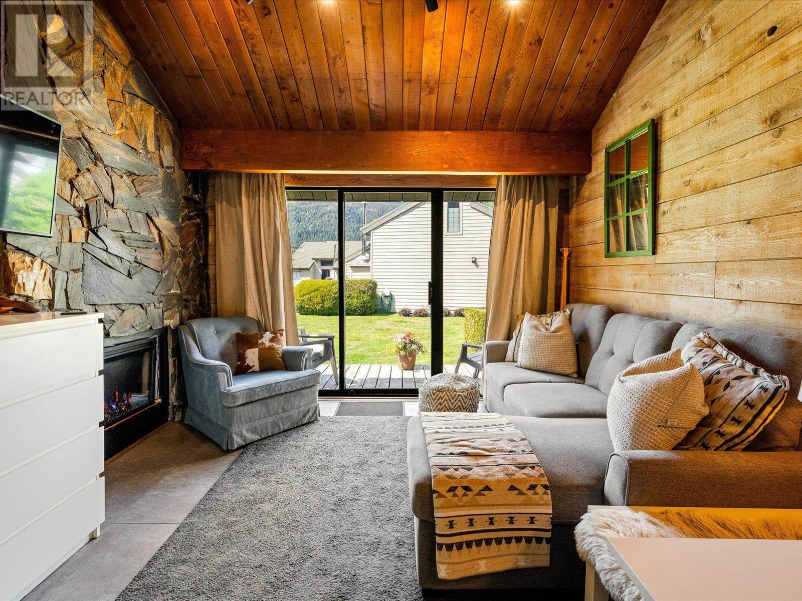 D2 6900 Crabapple Drive, Whistler, British Columbia  V8E 0C5 - Photo 17 - R3009335